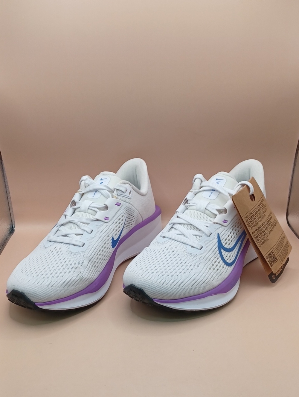 NWOB Nike Quest 6 Road Running Shoes-White/Purple Women Size 5.5 US